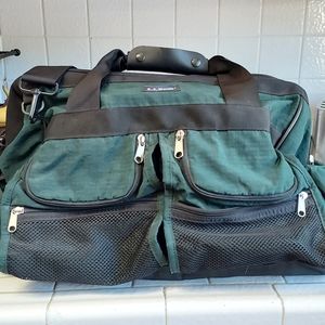 L. L. Bean Medicine/Weekender style duffle bag